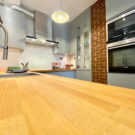 Praga By Esteum Host Apartment Warsaw