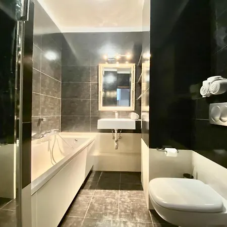 Praga By Esteum Host * Warsaw